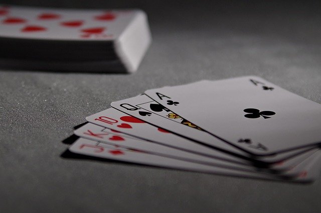 Stratégie au Poker Texas Hold’em : La Technique Parfaite pour Débutants