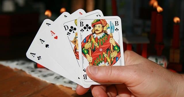 Comment Apprendre à Compter les Cartes au Poker ?