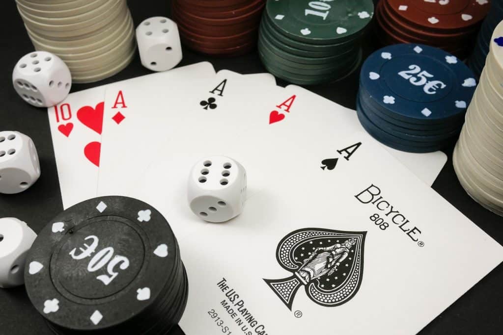 Apprenez à Jouer Au Poker Comme Un Pro Et gagner (+ 7 Astuces au Top)
